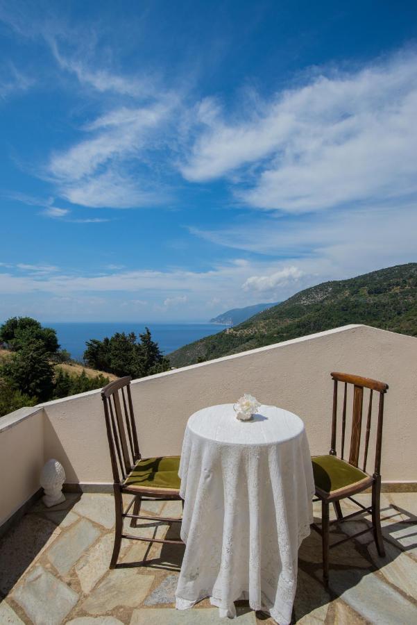 Villa Frederike In Alonissos Old Town Alonnisos Town Exterior photo